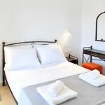 View Kouspades